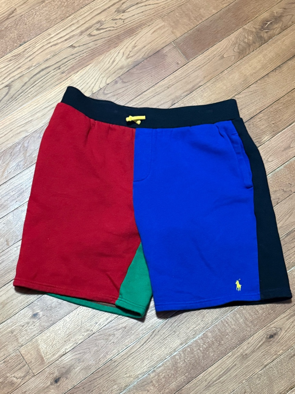 Kids Boys Polo Ralph Lauren
Color-Blocked Fleece Pony
Drawstring Shorts L 14/16